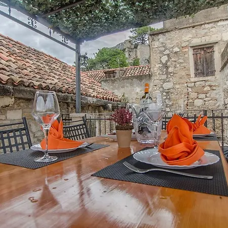 Mihaljevic Apartamento Omiš
